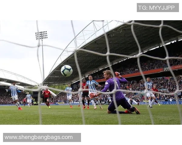 哈德斯菲尔德迎战曼彻斯特联期待一场精彩的英超对决与激烈的攻防较量